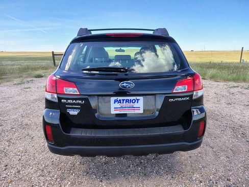 Used 2013 Subaru Outback 2.5i AWD/4WD image 4