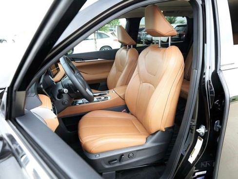 Used 2025 INFINITI QX60 Sensory w/ Vision Package AWD/4WD image 21