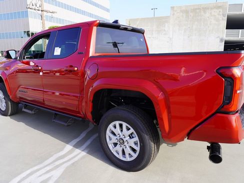 Certified 2026 Toyota Tacoma SR5 image 8