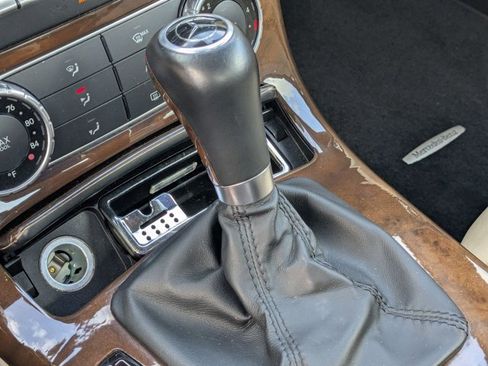 Used 2015 Mercedes-Benz SLK 350 image 11