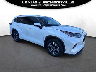 Used 2021 Toyota Highlander XLE video 1