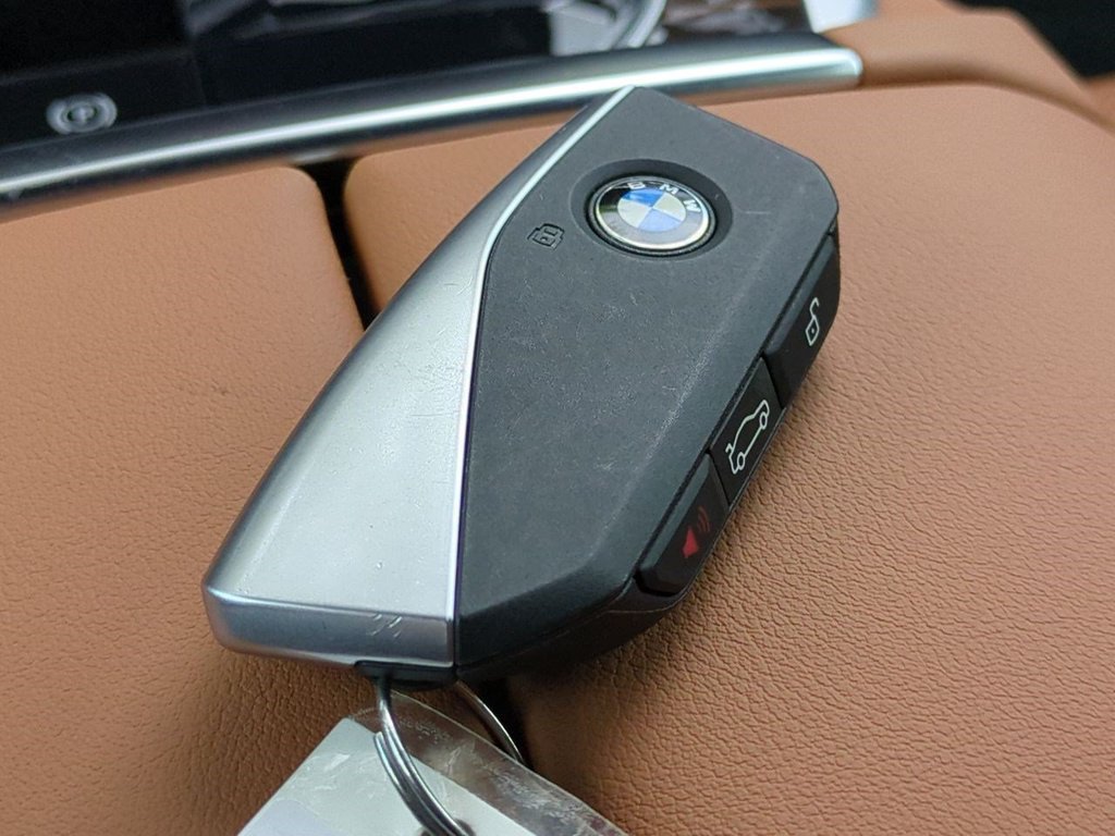 New 2026 BMW X5 sDrive40i w/ Parking Assistance Package RWD image 29
