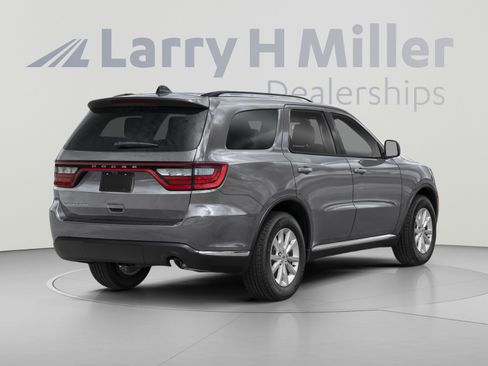 Used 2024 Dodge Durango GT AWD/4WD image 3
