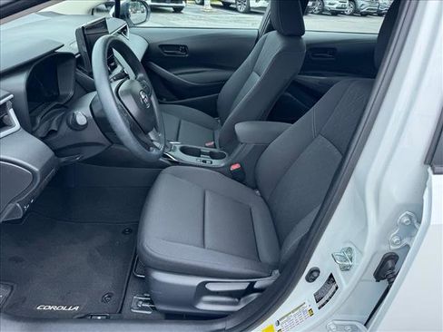 Used 2026 Toyota Corolla LE FWD image 6