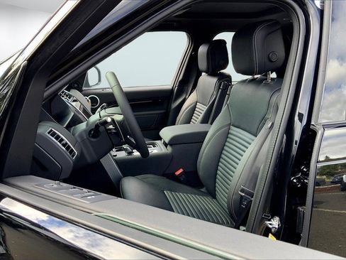 New 2025 Land Rover Discovery S AWD/4WD image 4