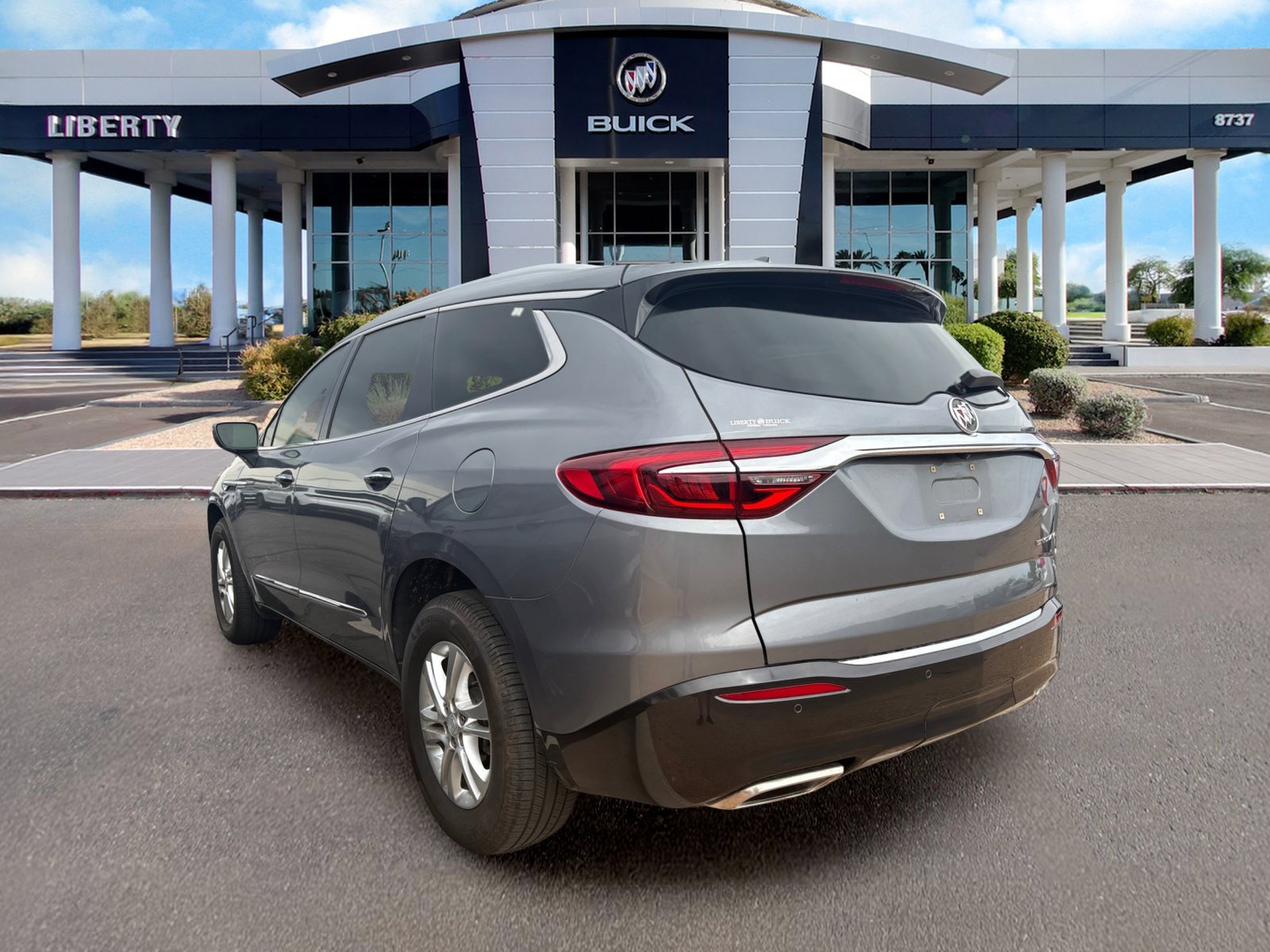 Used 2019 Buick Enclave Premium FWD image 3