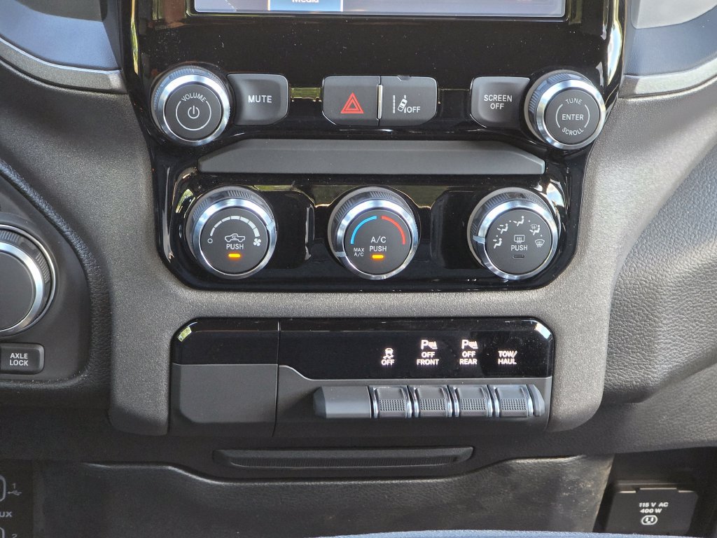 New 2026 RAM 1500 Warlock AWD/4WD image 30