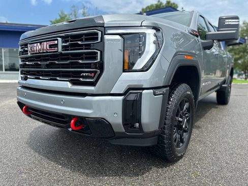 Used 2025 GMC Sierra 2500 AT4 AWD/4WD image 13