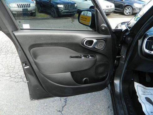 Used 2014 FIAT 500L Pop image 21