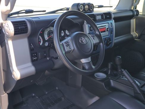 Used 2013 Toyota FJ Cruiser 4WD w/ Convenience Pkg image 10