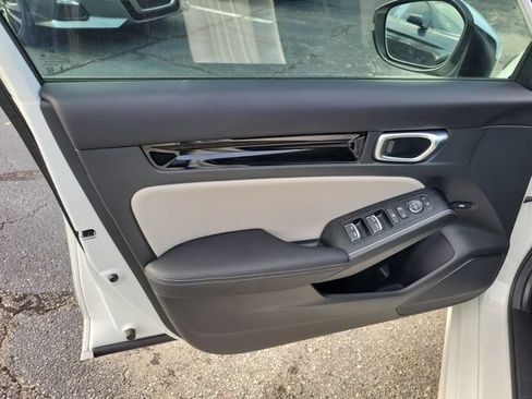 Used 2024 Honda Civic Touring image 14