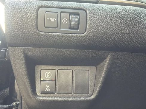 Used 2018 Honda Accord Sport image 19