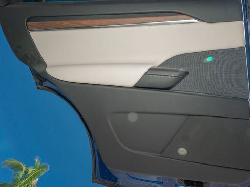 Used 2022 Tesla Model X Long Range image 18