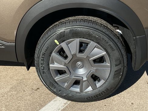 New 2026 Nissan Kicks S image 8