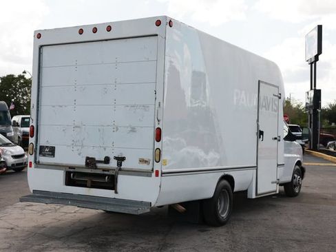 Used 2012 Chevrolet Express 3500 Extended RWD image 14