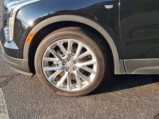 Used 2021 Cadillac XT4 Luxury w/ Cold Weather Package AWD/4WD image 8