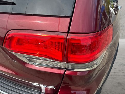 Used 2017 Jeep Grand Cherokee Limited w/ Luxury Group II AWD/4WD image 22