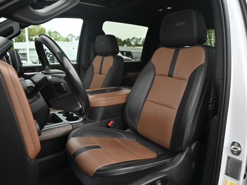 Used 2020 Chevrolet Silverado 2500 High Country image 6