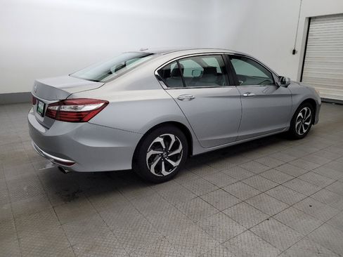 Used 2017 Honda Accord EX-L image 10