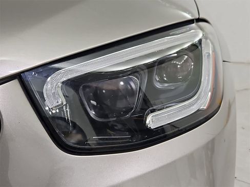Used 2022 Mercedes-Benz GLC 300 4MATIC image 10