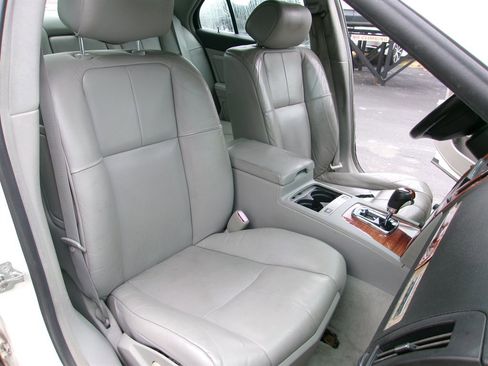 Used 2007 Cadillac STS w/ Preferred Equipment Group image 15