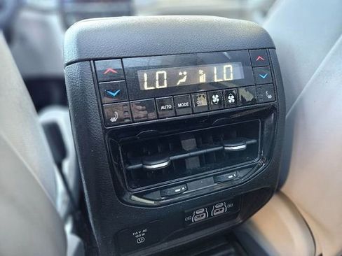 Used 2022 Jeep Grand Cherokee L Overland w/ Advanced Protech Group III image 29