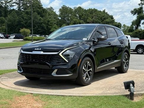 Used 2024 Kia Sportage EX FWD image 3