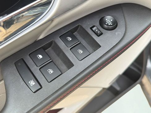 Used 2010 GMC Terrain SLT AWD/4WD image 16