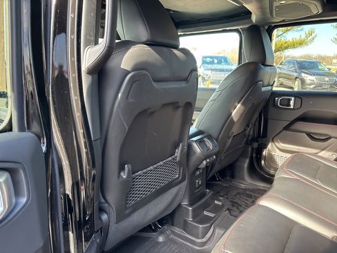 Used 2024 Jeep Wrangler Unlimited Rubicon image 45