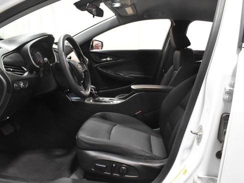 Used 2024 Chevrolet Malibu LT FWD image 3