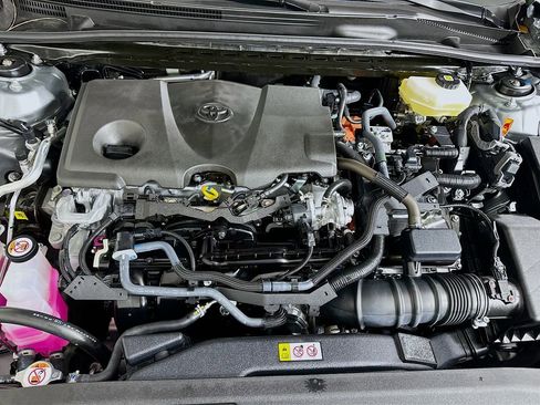 Used 2025 Toyota Camry SE image 30