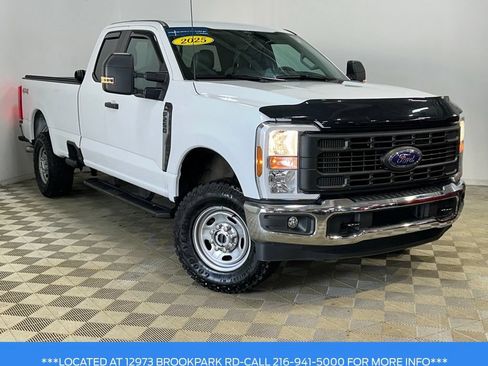 Used 2025 Ford F250 XL w/ XL Off-Road Package AWD/4WD image 3