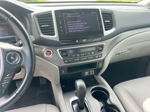Used 2018 Honda Pilot EX-L image 18