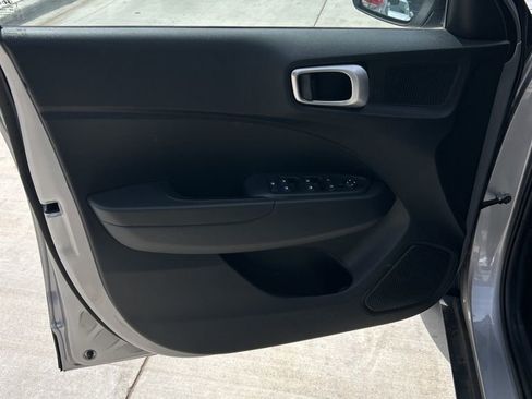 New 2026 Hyundai Venue SEL FWD image 6