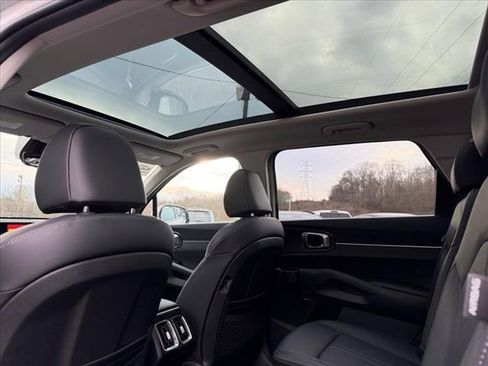 New 2026 Kia Sorento EX w/ EX Premium Package FWD image 17