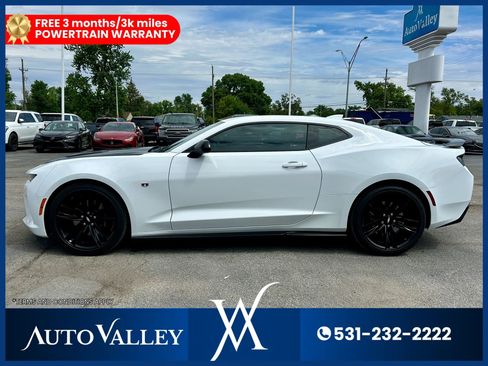 Used 2017 Chevrolet Camaro SS RWD image 4