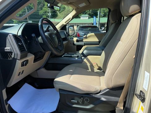 Used 2018 Ford F150 XLT w/ Equipment Group 302A Luxury AWD/4WD image 18