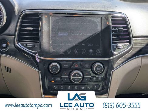 Used 2021 Jeep Grand Cherokee Limited w/ Luxury Group II AWD/4WD image 17