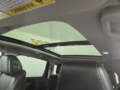 Used 2024 Acura MDX SH-AWD w/ Technology Package image 23