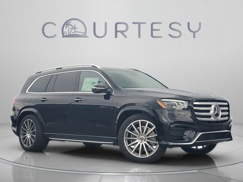 Certified 2026 Mercedes-Benz GLS 580 4MATIC image 5