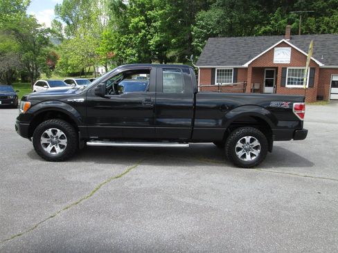 Used 2014 Ford F150 STX w/ Equipment Group 201A Mid AWD/4WD image 4