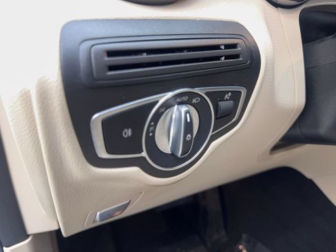 Used 2022 Mercedes-Benz GLC 300 w/ Premium Package Lite image 52