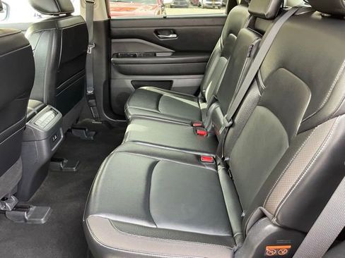 Certified 2023 Nissan Pathfinder SL AWD/4WD image 7
