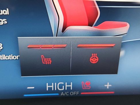 Used 2025 BMW 230i xDrive 230i xDrive w/ Convenience Package image 22