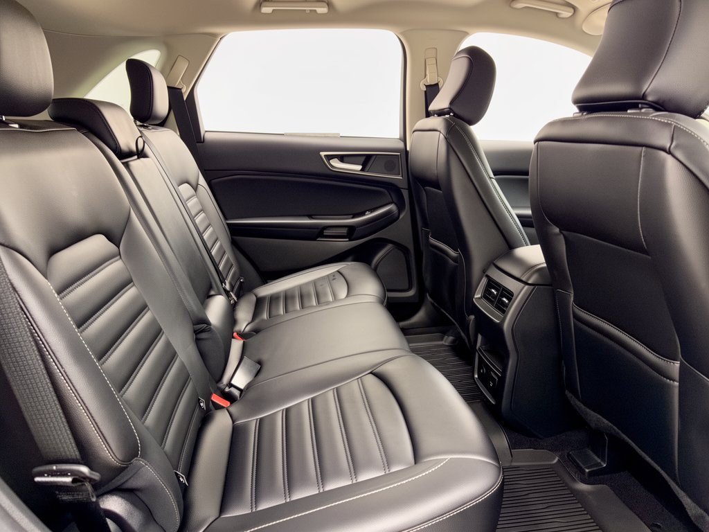 Certified 2024 Ford Edge SEL w/ Convenience Package AWD/4WD image 29