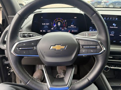 Used 2024 Chevrolet Traverse LT AWD/4WD image 19