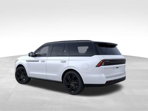 New 2026 Lincoln Navigator Black Label AWD/4WD image 4