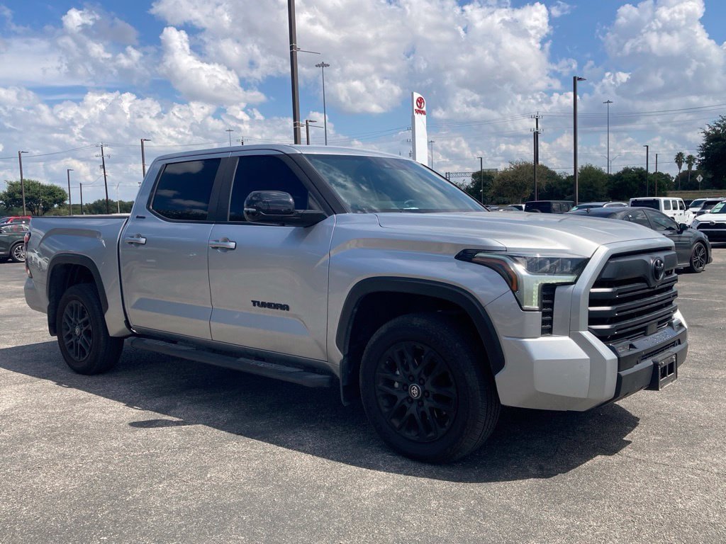 Certified 2026 Toyota Tundra Limited AWD/4WD image 3