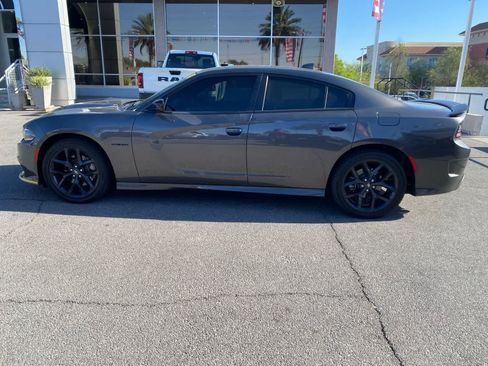 Used 2022 Dodge Charger R/T w/ Plus Group RWD image 9