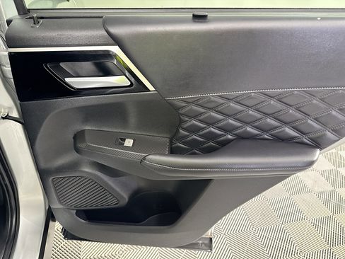 Used 2024 Mitsubishi Outlander SEL Black Edition image 27
